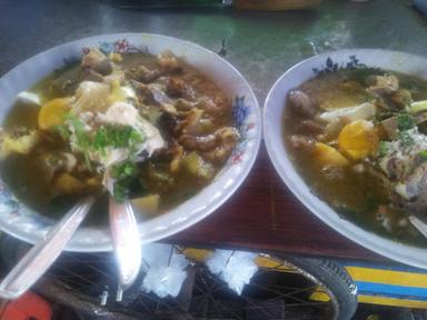 SOTO AYAM CAK DAR