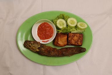 PECEL LELE & AYAM BAKAR  NENEK OSHIN 