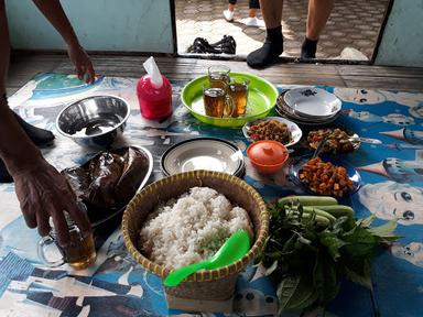 WARUNG NASI BU RINI