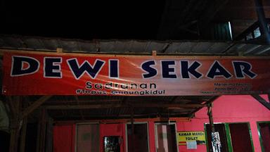 PENGINAPAN DAN RUMAH MAKAN DEWI SEKAR