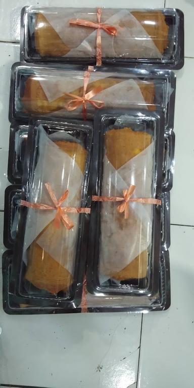 ROTI KURNIA CAKE