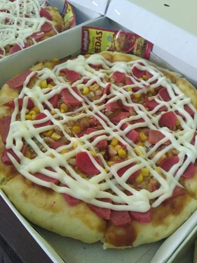 PIZZA IZZAT