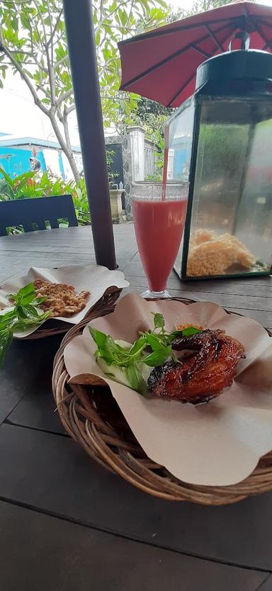 AYAM BAKAR & AYAM GORENG BENGAWAN