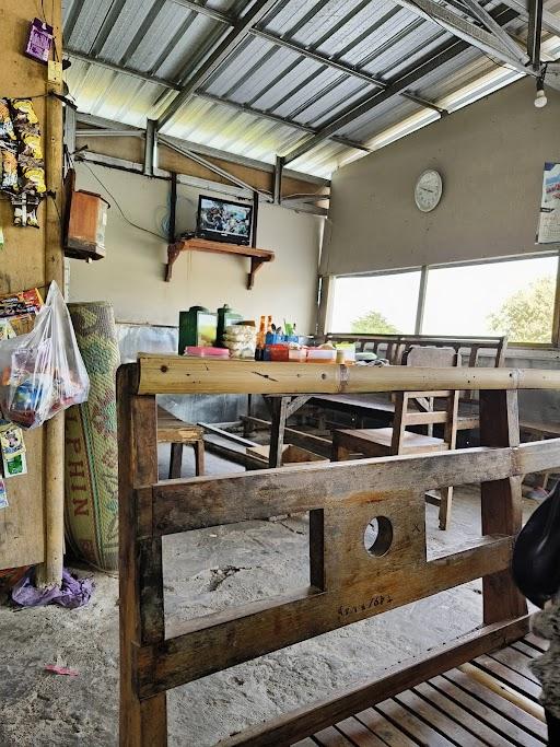 WARUNG MIE AYAM, POJOK LAPANGAN BANGSALAN