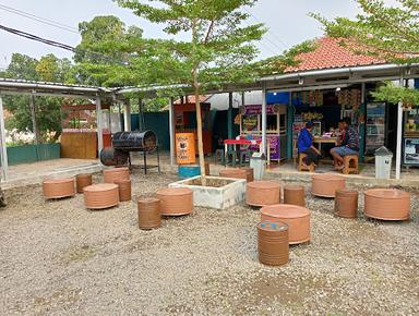 BAKSO DAN SOTO BANJAR BULAN