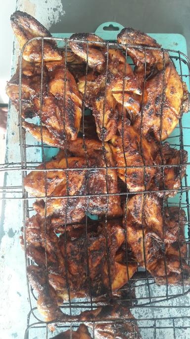 AYAM BAKAR MBAK TIA