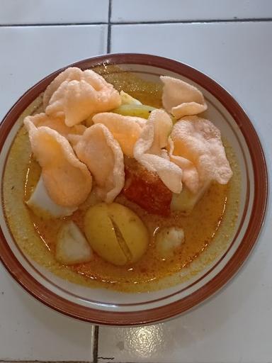 CAHAYA KULON KETUPAT SAYUR & NASI UDUK