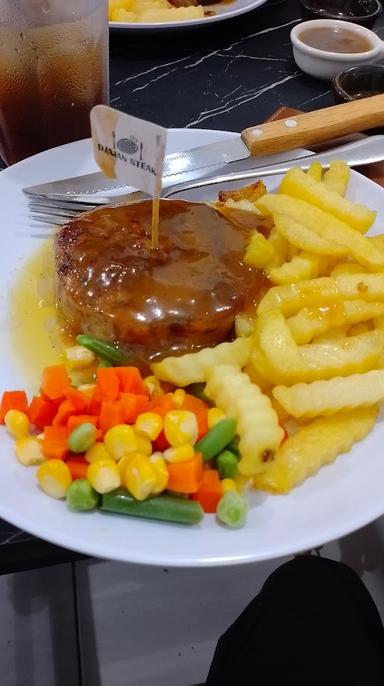 DJAJAN STEAK