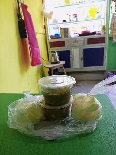 LONTONG/KETUPAT OPOR AYAM, NASI UDUK, KETOPRAK, GORENGAN DLL.