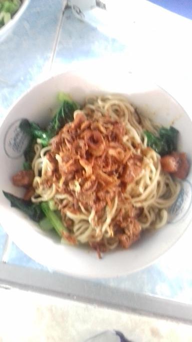 MIE AYAM MAS ARI