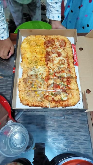 PIZZA HUT DELIVERY - PHD INDONESIA