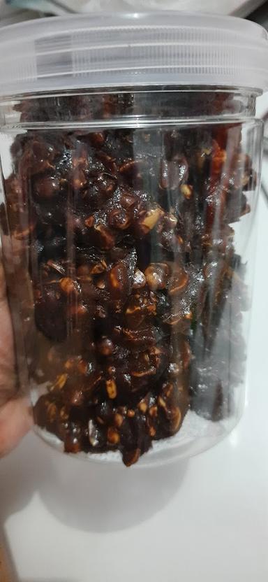 KACANG COKELAT SALATIGA