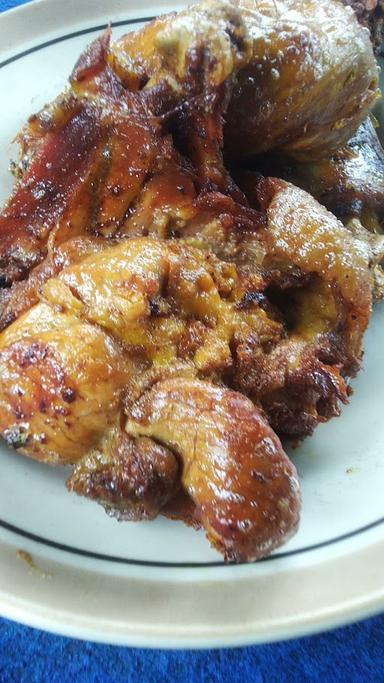 AYAM GORENG HJ.SITI TOHA