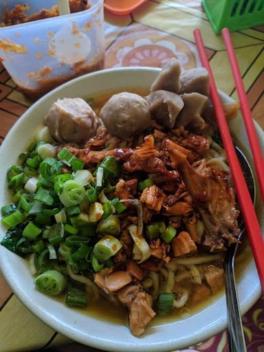 MIE AYAM DAN BAKSO KANGEN ROSO