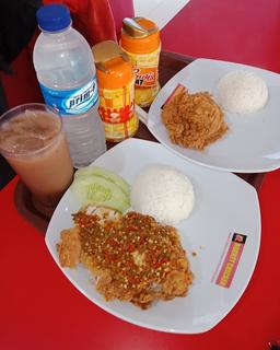 Photo's Rocket Chicken Cabang Salatiga Ruko Blauran