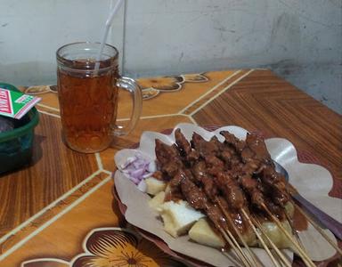 SATE AYAM CAK DOL