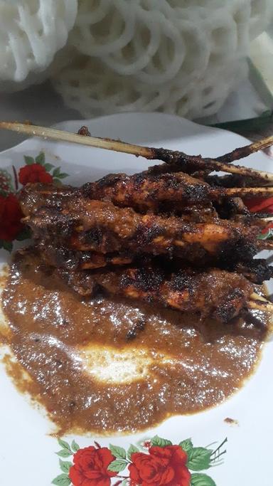 WARUNG SATE PAK TRIS