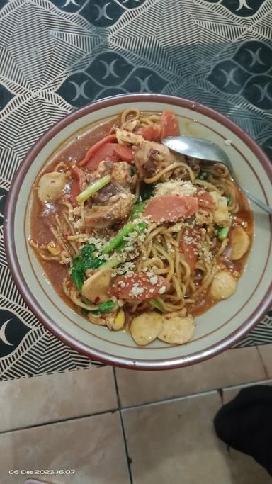 KEDAI 3'S MBA PUTRI