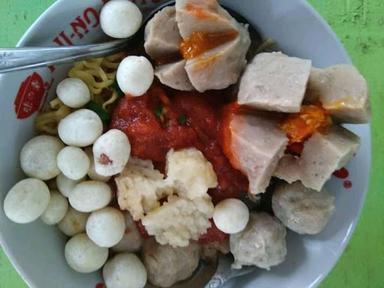 BAKSO GOYANG LIDAH