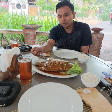 MIE AYAM PAK ROHMAN