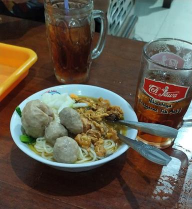 BAKSO & MIE AYAM TIP TOP