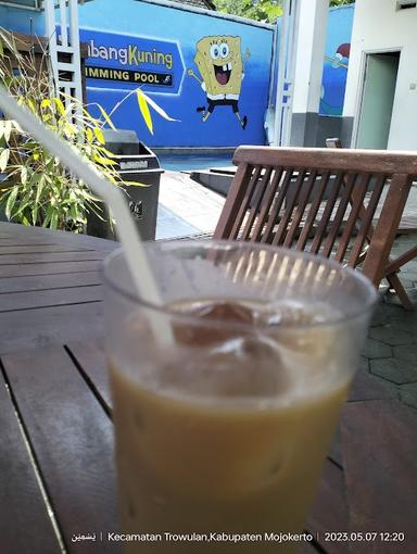 KEMBANG KUNING CAFE