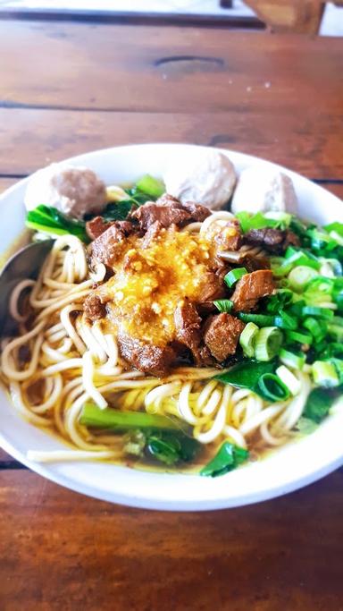 BAKSO JUMBO & MIE AYAM MAS UCIL