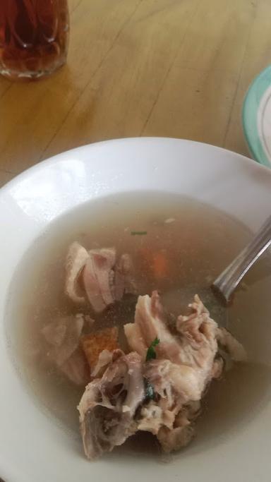 SOP AYAM PECOK & AYAM GORENG ILHAM