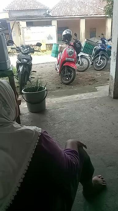 WARUNG SOTO AYAM KAMPUNG BU AMY (KHAS PACITAN)