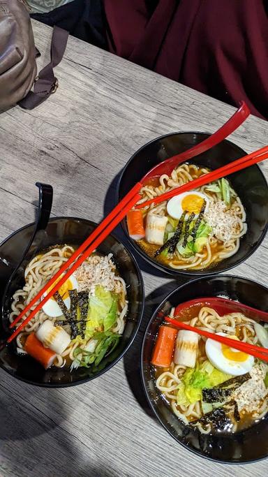 RAMEN N DIMSUM PELATARAN KOPI