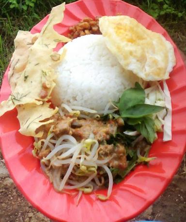 WARUNG NASI PECEL MADIUN ZAIDA MANGKANG