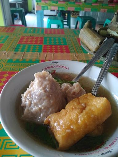 BAKSO JUMBO PAK KUSNAN