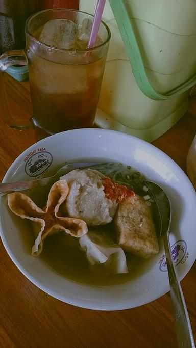 WARUNG BAKSO CAK GIMOS