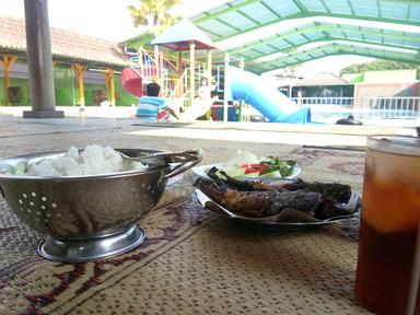 UMBUL ASRI DINER & SWIMMING POOL