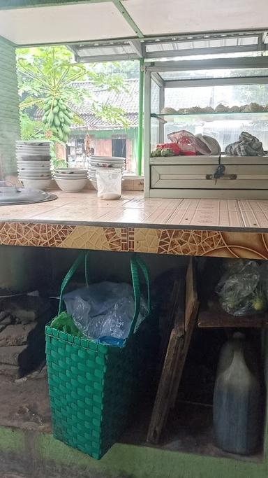 WARUNG MAKAN MBAK SITI