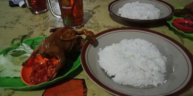 WARUNG MAKAN SELEPAN