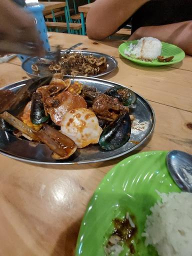 D'SEAFOOD TULUNGAGUNG