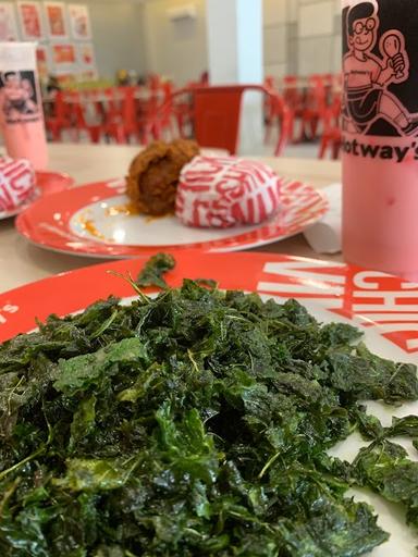 HOTWAY'S CHICKEN TULUNGAGUNG