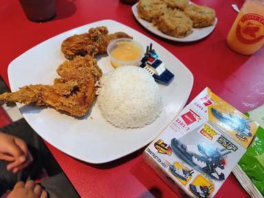 ROCKET CHICKEN TULUNGAGUNG 1