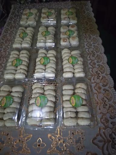 RUMAH KUE BUNDA (KUE PIA)