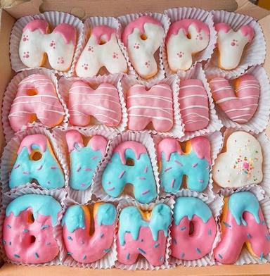 INDONUTSS DONAT HURUF SALATIGA