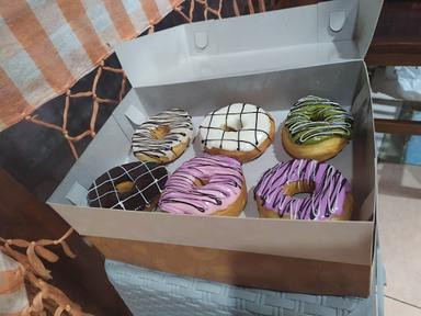 JESLYN DONUT'S