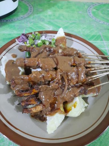 SATE AYAM MADURA CAK SABARI