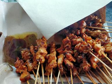 SATE AYAM PAK MIN TLOGO