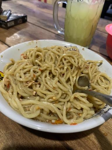 BAKSO & MIE AYAM ANEKA RASA