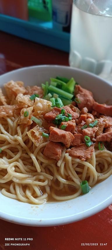 BAKSO MIE AYAM PUTRA SULUNG