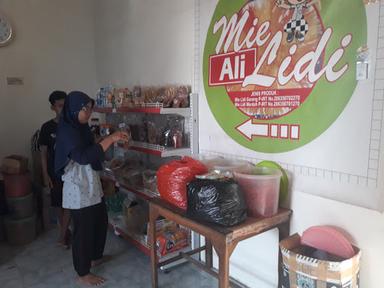 MIE LIDI ALI