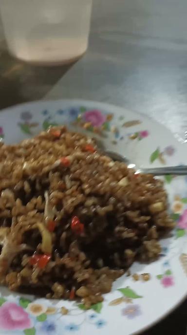 NASI GORENG HITAM GUNUNG KEMBAR