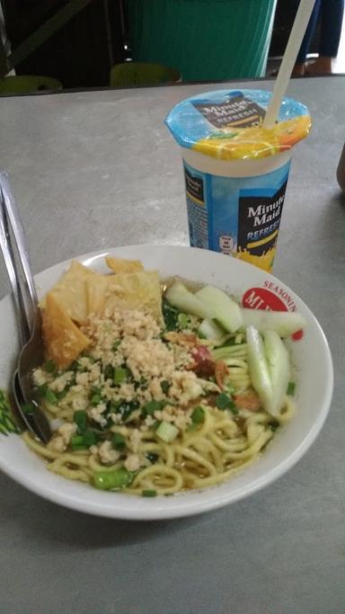 RASTA BAKSO AND NOODLE SHOP