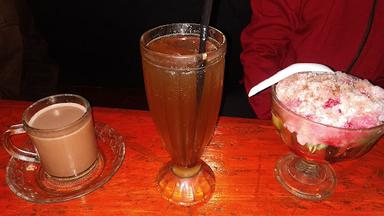 WARUNG LESEHAN BALE BAMBU